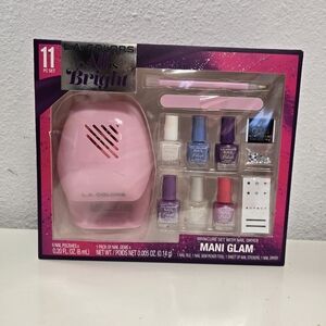 L.A. Colors All Is Bright 11 PC Mini Glam Manicure Set NEW